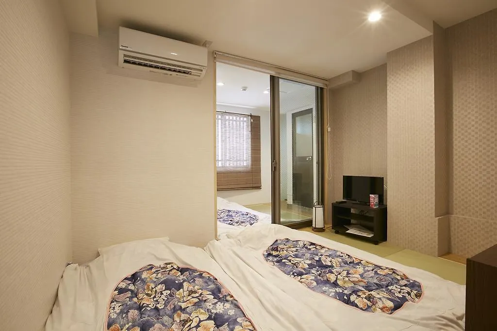 Hale Temari Kyoto Gosho Otel 0*,  Japonya